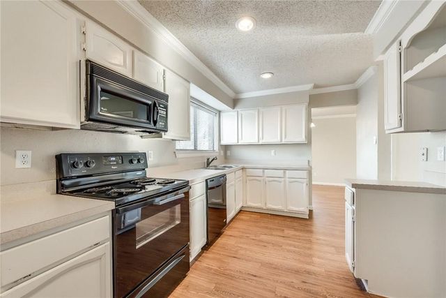3610 Peakview Drive, Corinth, TX 76210