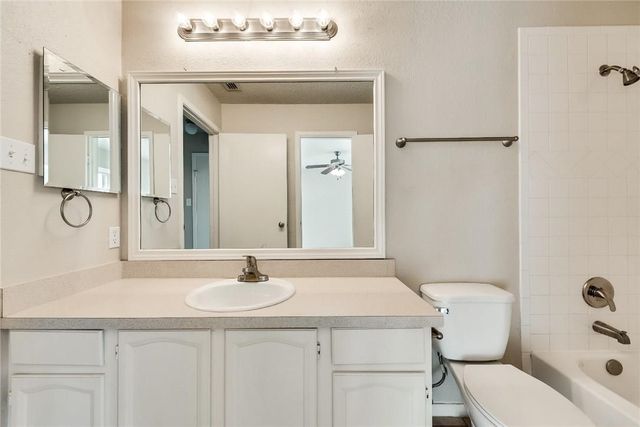 3610 Peakview Drive, Corinth, TX 76210