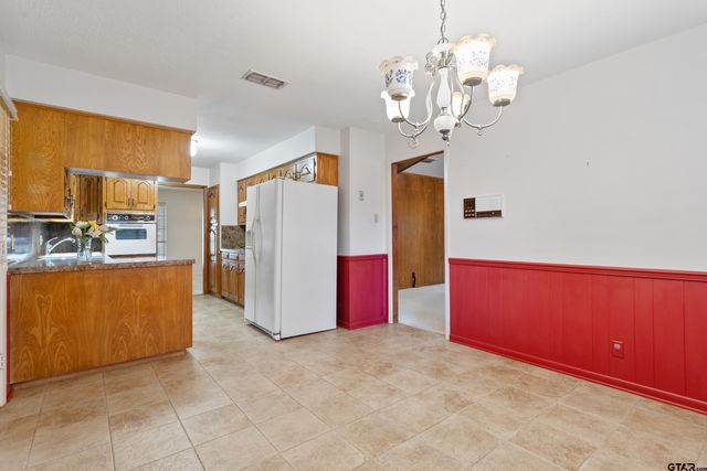 2715 Rockbridge, Tyler, TX 75701