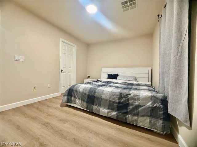 7329 Prussian Green Street, Las Vegas, NV 89139