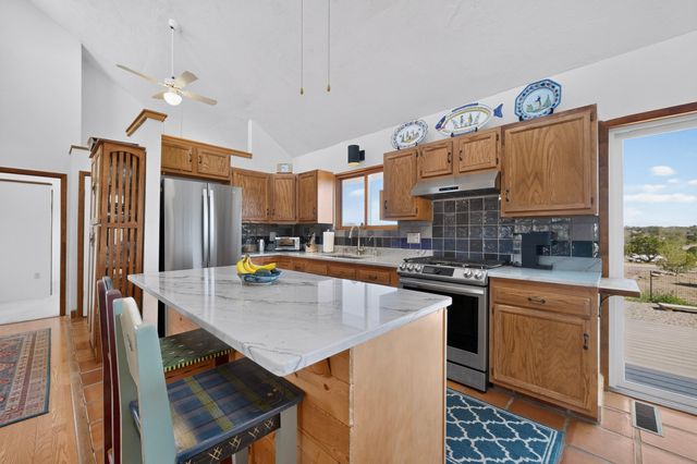 8 Estambre Court, Santa Fe, NM 87508