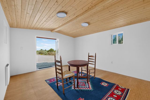 8 Estambre Court, Santa Fe, NM 87508