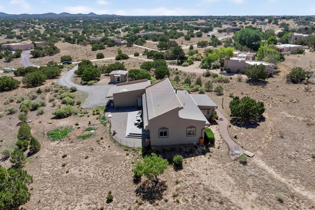 8 Estambre Court, Santa Fe, NM 87508