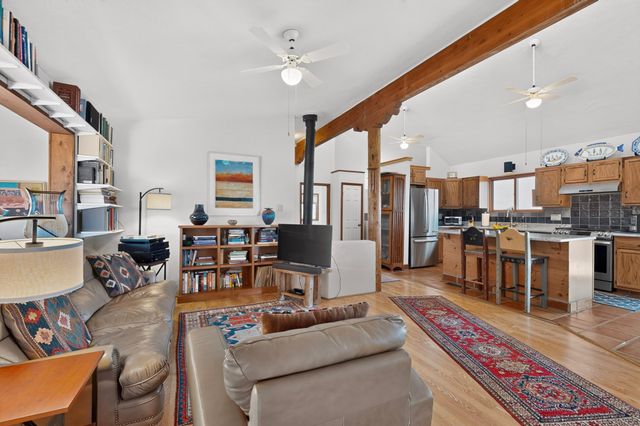 8 Estambre Court, Santa Fe, NM 87508