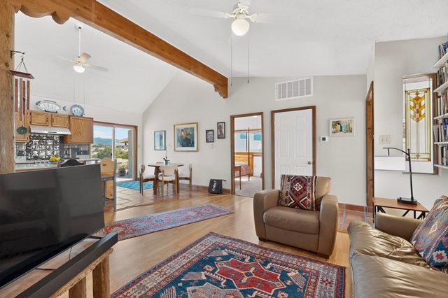 8 Estambre Court, Santa Fe, NM 87508