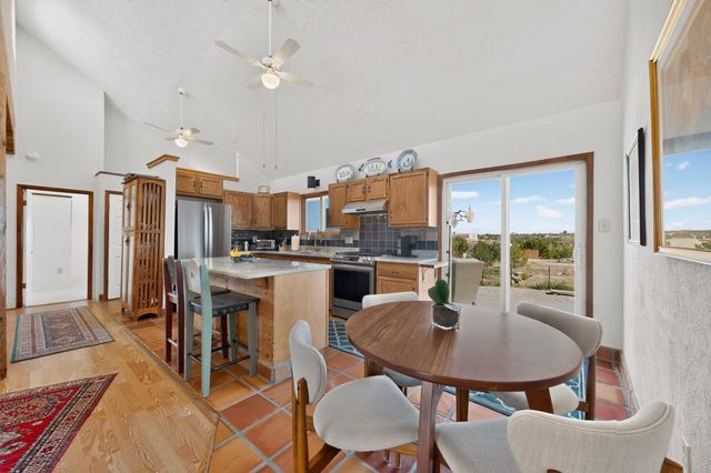 8 Estambre Court, Santa Fe, NM 87508