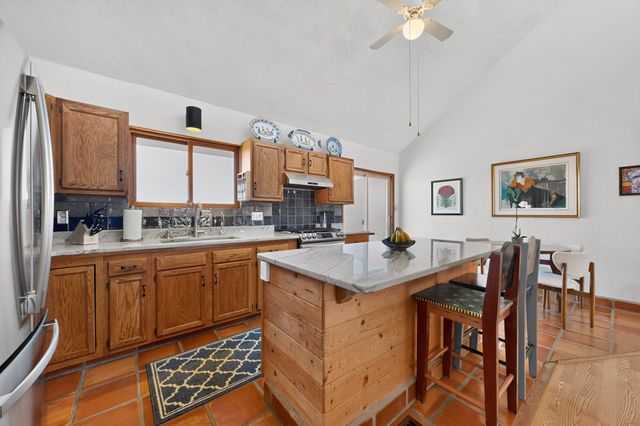 8 Estambre Court, Santa Fe, NM 87508