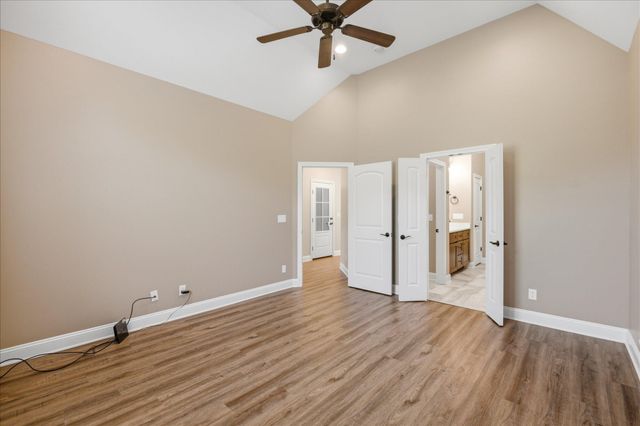 211 Village Cove Circle, Englewood, TN 37329