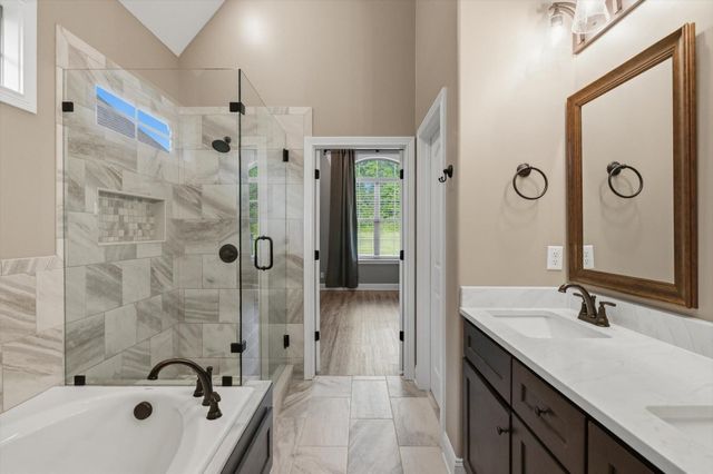 211 Village Cove Circle, Englewood, TN 37329