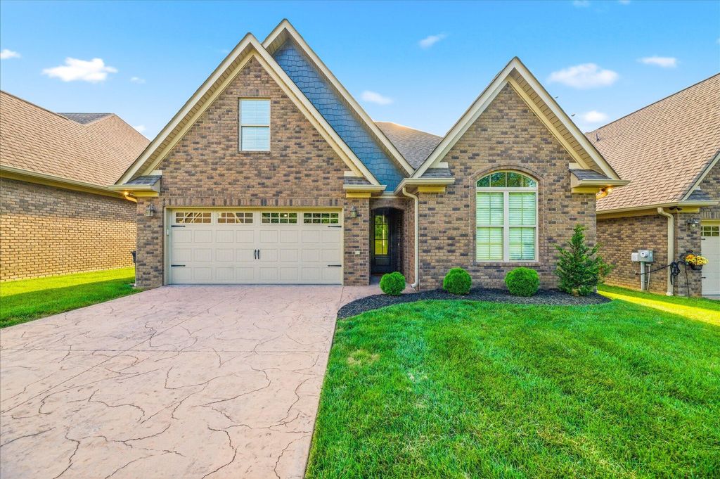211 Village Cove Circle, Englewood, TN 37329