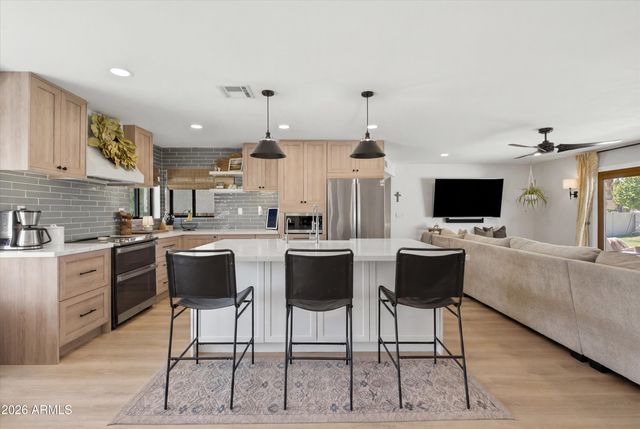 5429 W TIERRA BUENA Lane, Glendale, AZ 85306
