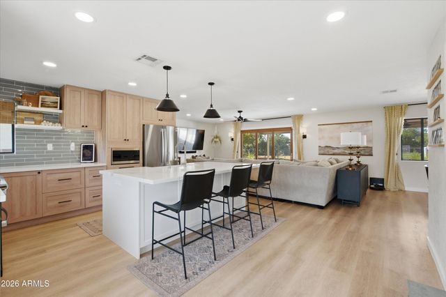 5429 W TIERRA BUENA Lane, Glendale, AZ 85306