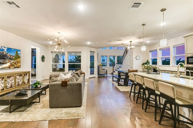 5700 Navajo Draw LN, Austin, TX 78738