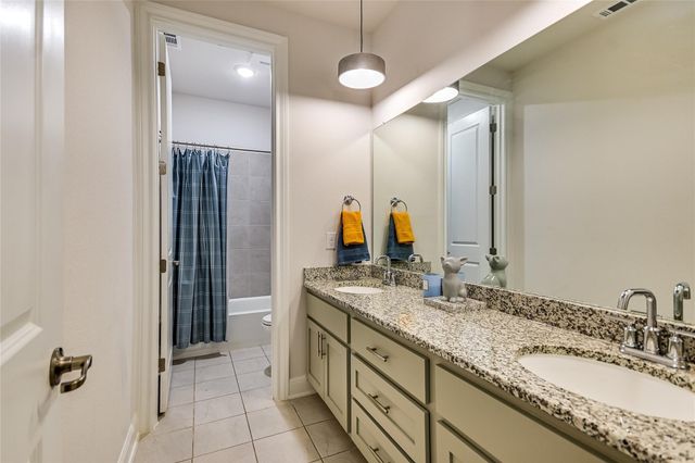 5700 Navajo Draw LN, Austin, TX 78738