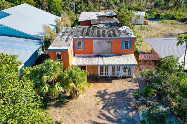 2411 Periwinkle WAY, Sanibel, FL 33957