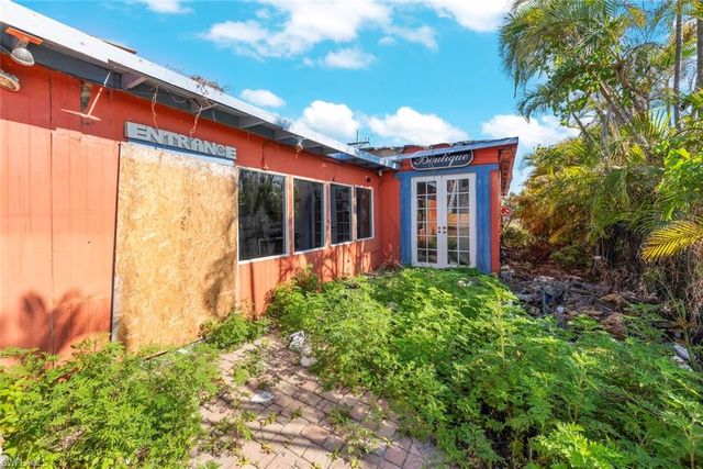2411 Periwinkle WAY, Sanibel, FL 33957