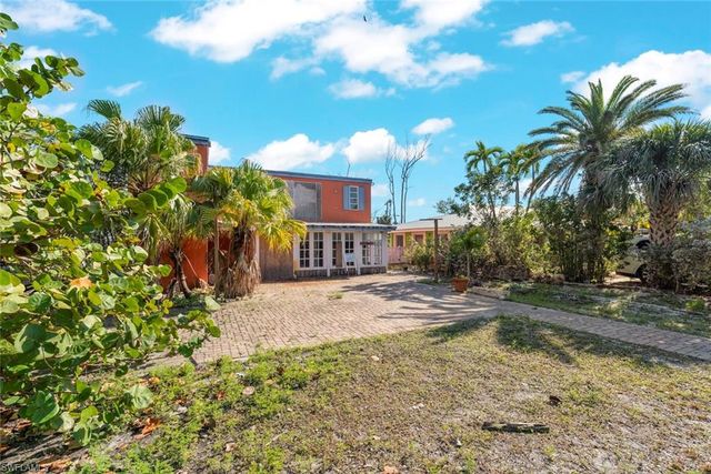 2411 Periwinkle WAY, Sanibel, FL 33957