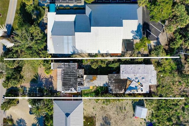 2411 Periwinkle WAY, Sanibel, FL 33957