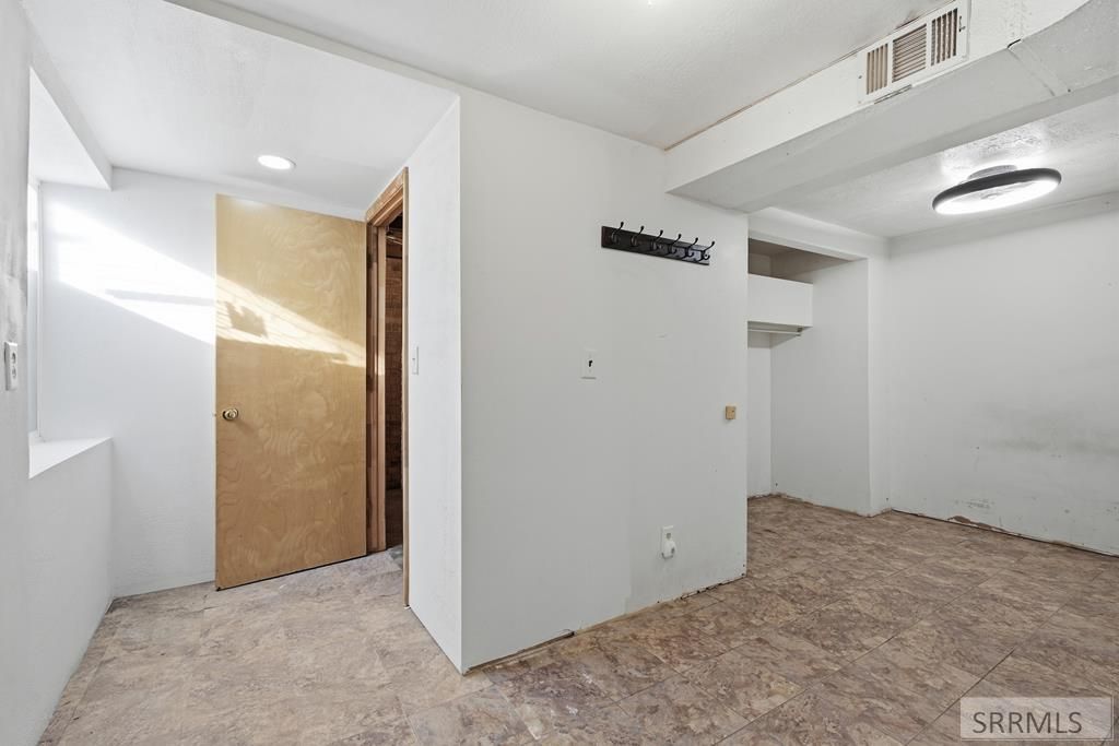 Image 16 of property listing at 1255 Alameda Avenue, Idaho Falls, ID 83401