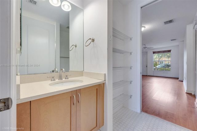 1343 SW 4th Ct 1343, Fort Lauderdale, FL 33312