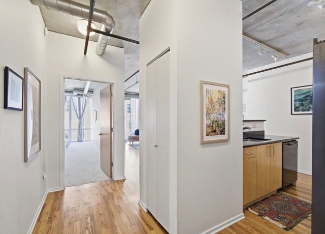 700 W Van Buren Street 602, Chicago, IL 60607