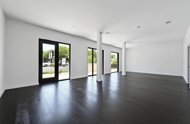 2209 S 1st ST 107, Austin, TX 78704
