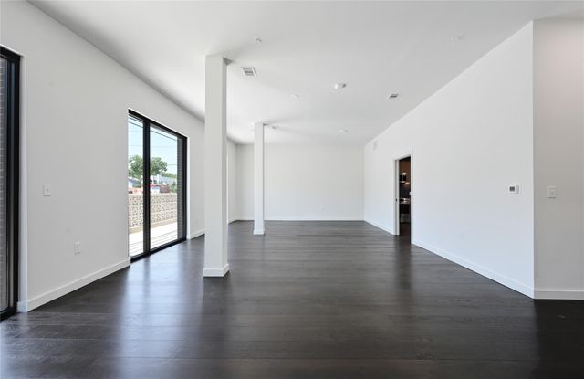 2209 S 1st ST 107, Austin, TX 78704
