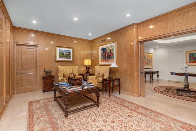 2 N Breakers Row N32, Palm Beach, FL 33480