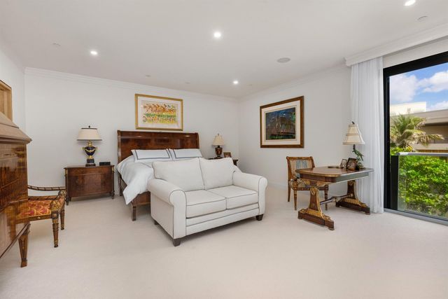 2 N Breakers Row N32, Palm Beach, FL 33480