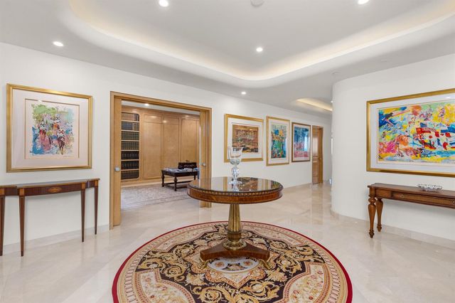 2 N Breakers Row N32, Palm Beach, FL 33480