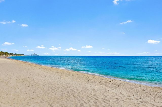2 N Breakers Row N32, Palm Beach, FL 33480