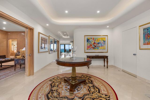 2 N Breakers Row N32, Palm Beach, FL 33480
