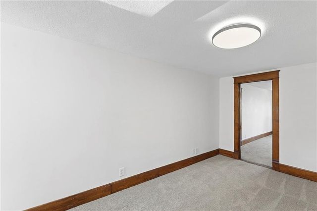 804 E 10th Street, Ottawa, KS 66067