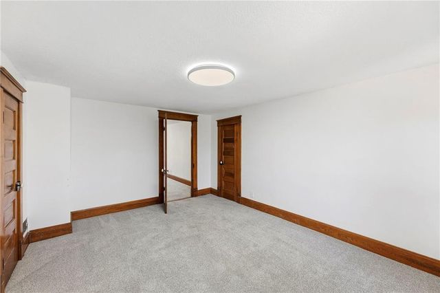 804 E 10th Street, Ottawa, KS 66067