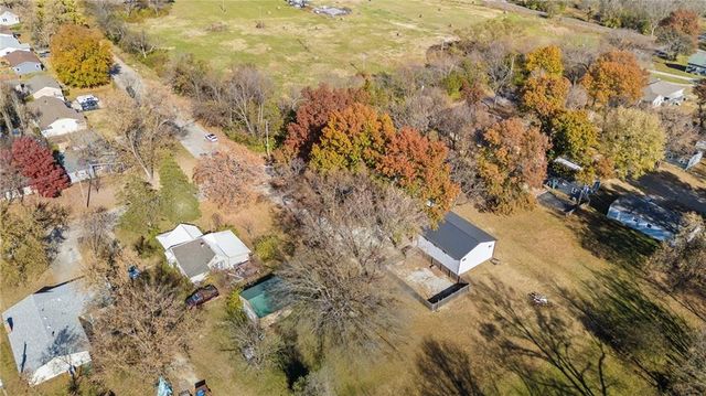 804 E 10th Street, Ottawa, KS 66067