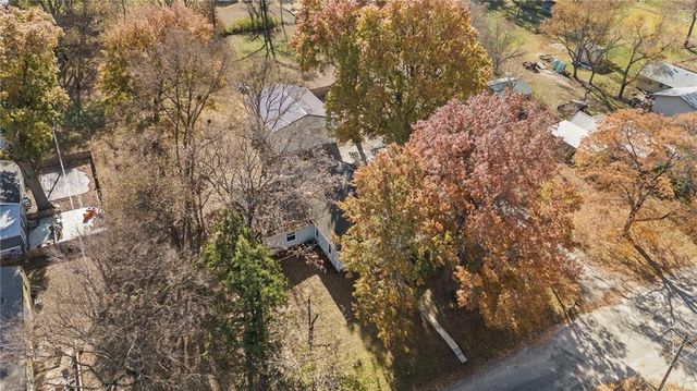 804 E 10th Street, Ottawa, KS 66067