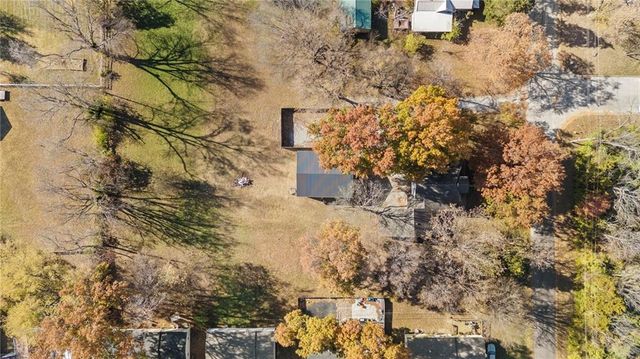 804 E 10th Street, Ottawa, KS 66067