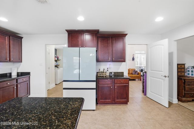 120 Cattail Lane, Ocean Springs, MS 39564