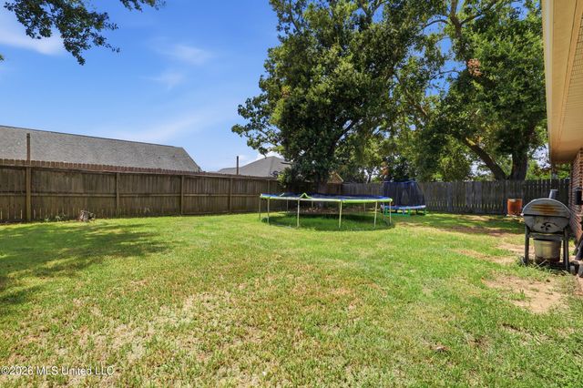 120 Cattail Lane, Ocean Springs, MS 39564