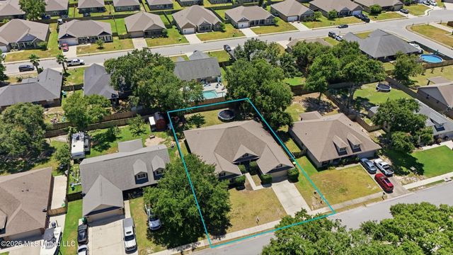 120 Cattail Lane, Ocean Springs, MS 39564