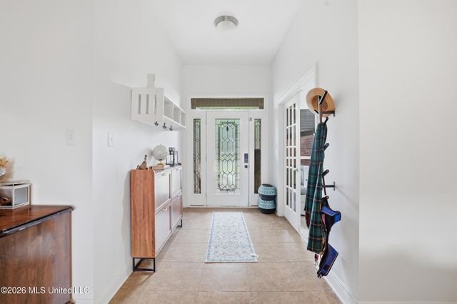 120 Cattail Lane, Ocean Springs, MS 39564