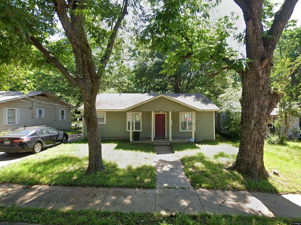 613 SE 9TH, Paris, TX 75460