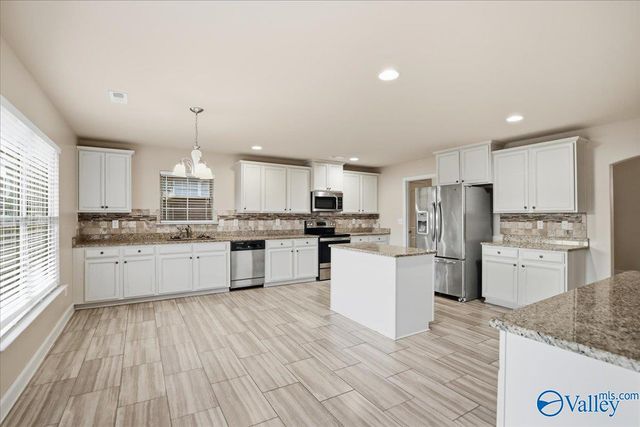 517 Summer Cove NW, Madison, AL 35757