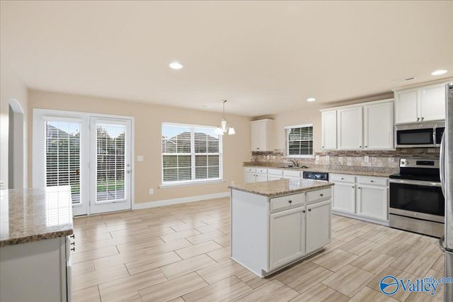 517 Summer Cove NW, Madison, AL 35757