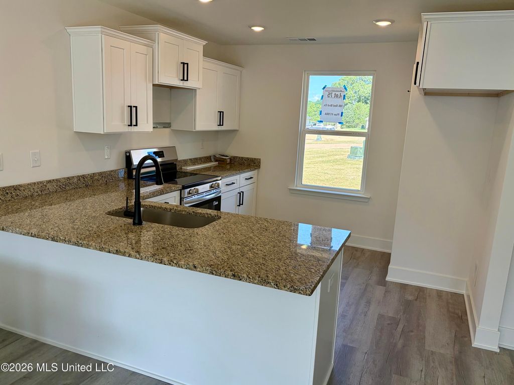 106 Red Bird Cove, Senatobia, MS 38668 — photo 3