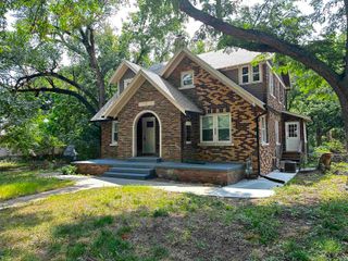 323 & 325 S Rutan Ave, Wichita, KS 67218