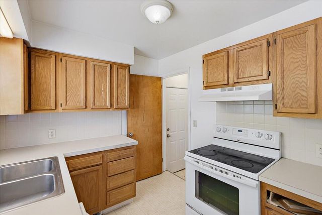 2223 Audobon Drive, Grand Rapids, MI 49506