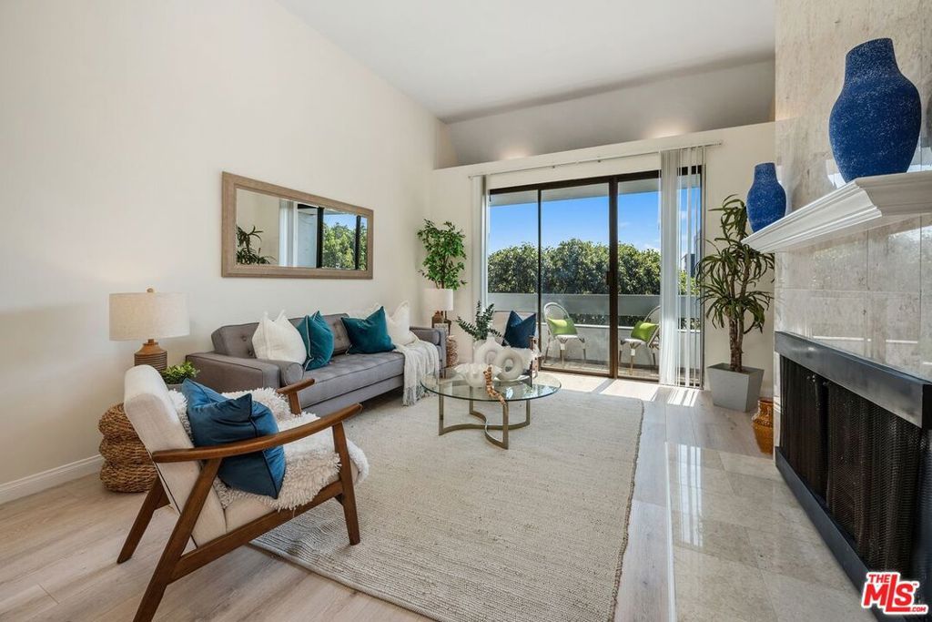1252 11th Street PH 306, Santa Monica, CA 90401