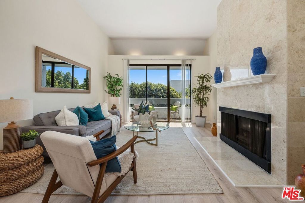 1252 11th Street PH 306, Santa Monica, CA 90401 — photo 2