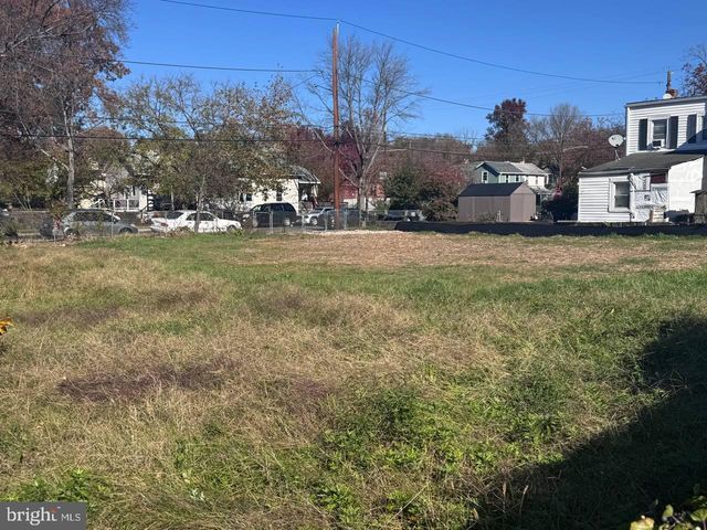 4333 HAYES ST NE, Washington, DC 20019